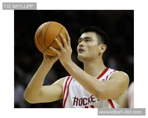 姚明在赛场上的燃爆瞬间回顾与传奇时刻的深度解析