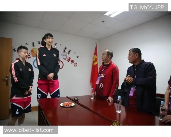 林峰姚明携手共创体育新篇章展现中国力量与团结精神