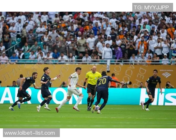 中超赛场惊现冷门皇马以四球大胜曼城引发全场狂欢 中超赛场惊现冷门皇马以四球大胜曼城引发全场狂欢