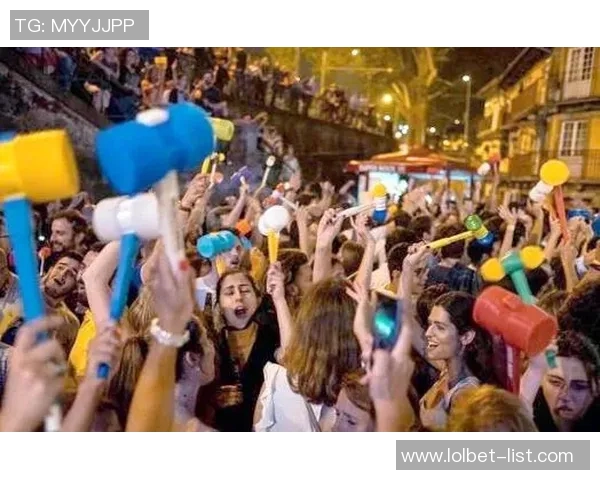 意甲激战波尔图险胜里昂点球大战引发全场狂欢与热议