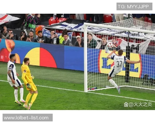 友谊赛精彩回顾：里昂大胜热刺5-1点球大战瞬间点燃全场气氛